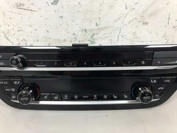 BMW 5 G30 klimatkontrollpanel OEM 64117947886 image 3