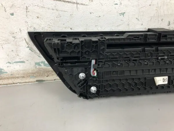 BMW 5 G30 klimatkontrollpanel OEM 64117947886 image 7