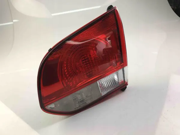 Luz de maletero izquierda VW Golf VII 5K0945094G image 2