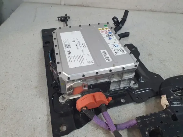 Peugeot 9868838480 48V hybridbatteri 20Ah Begagnad image 3