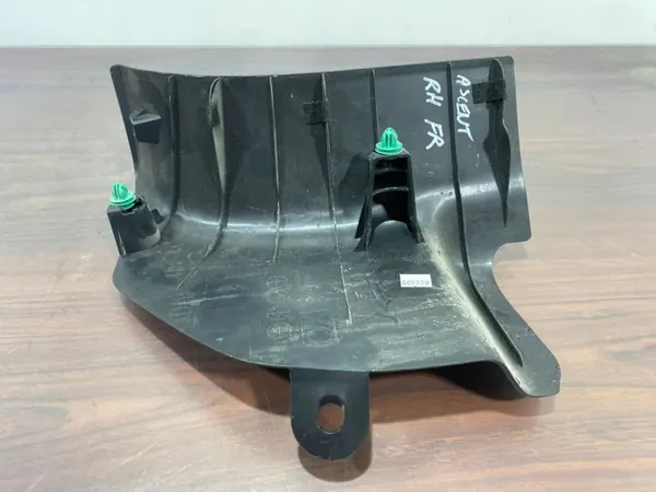 Subaru Ascent etuoven kynnyssuoja OEM C16010068 image 5