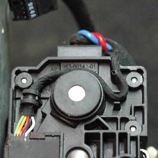 Front Right Seat Belt BMW 7 OE 9164054 image 2