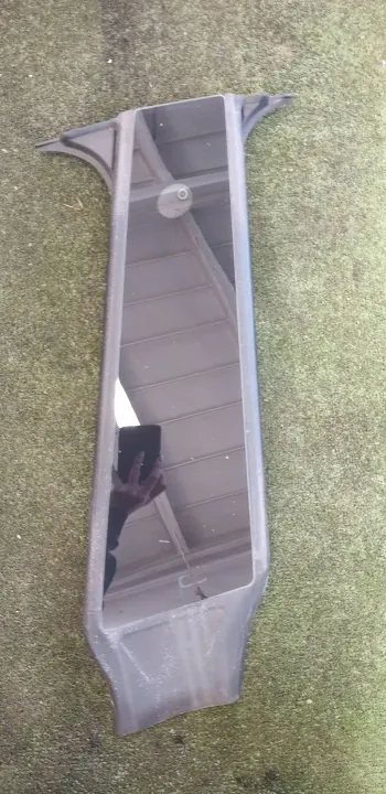 Tesla Model Y Türsäulen-Kameraabdeckung Links OEM 1516255-00-E image 2