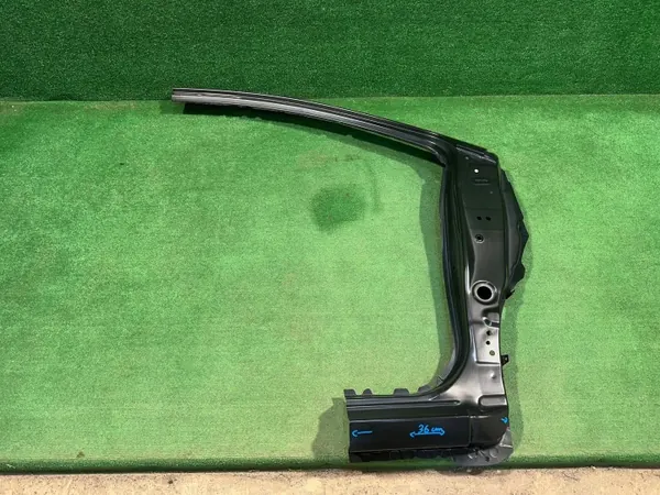 Seuil droit Toyota Yaris III OEM 611310D140 image 4