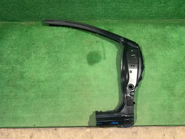 Seuil droit Toyota Yaris III OEM 611310D140 image 5