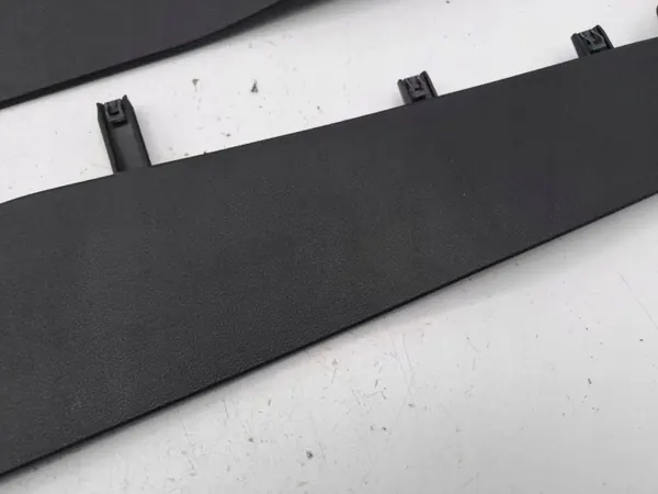 OEM 5E8863046 Rechte Tunnel-Seitenabdeckung Skoda Octavia image 10