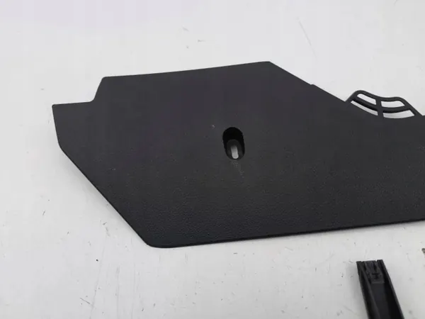 OEM 5E8863046 Rechte Tunnel-Seitenabdeckung Skoda Octavia image 9