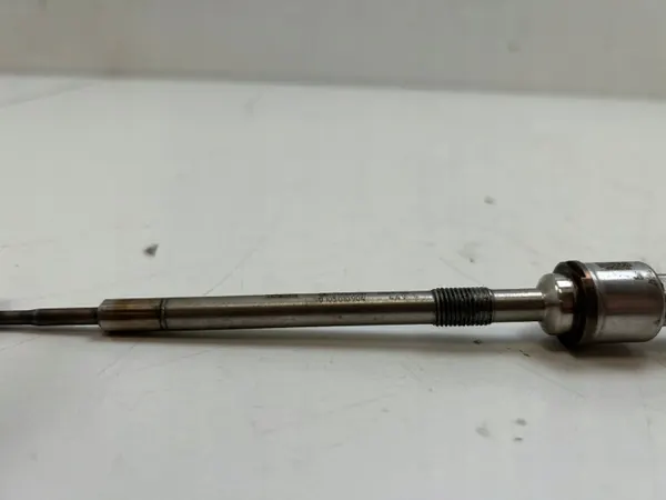 Vela de incandescência Opel OE OEM 0103010904 - Usado image 3