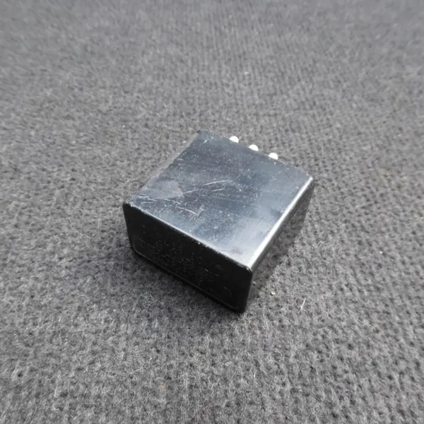 Relä OEM 1238210063 för Mercedes-Benz /8 (W115) image 2