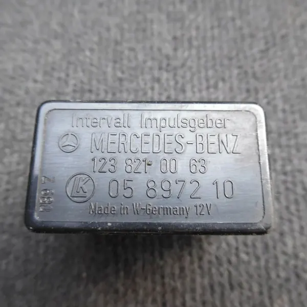 Relä OEM 1238210063 för Mercedes-Benz /8 (W115) image 3