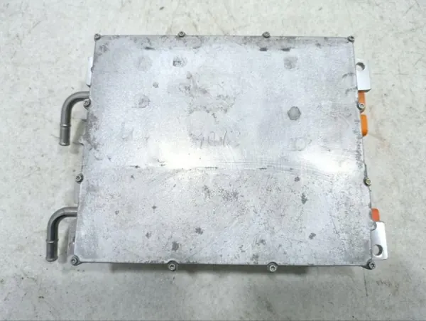 OEM 05185047AE Jännitemuunnin Chrysler Pacificalle image 3