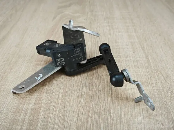Valonohjaussensori OEM 6895466 Oikea Taka BMW image 3