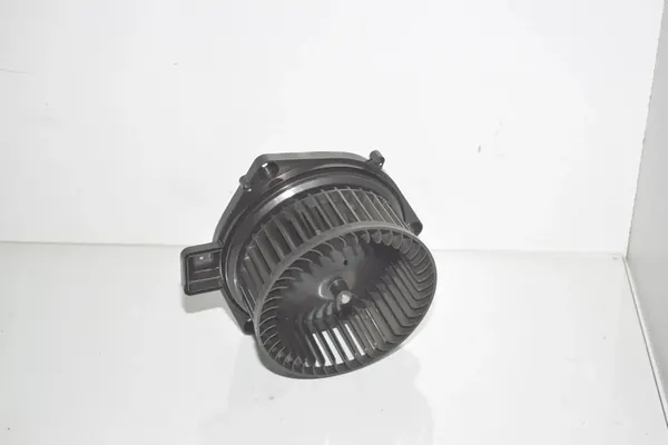 Motor de aquecimento BMW X3 G01 G20 G29 64119382861 image 4