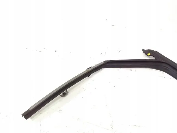 Hecktür-Fensterdichtung OEM E9KGS04 Rechts Mazda CX-30 image 3