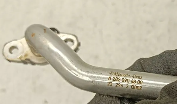 Conducto de aceite turbo OEM A2820904800 Mercedes CLA image 3
