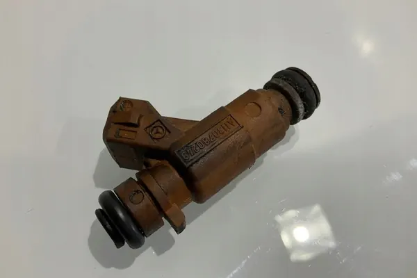 Iniettore MERCEDES-BENZ E (W211) 5.0L benzina 2005 A1130780249 image 2