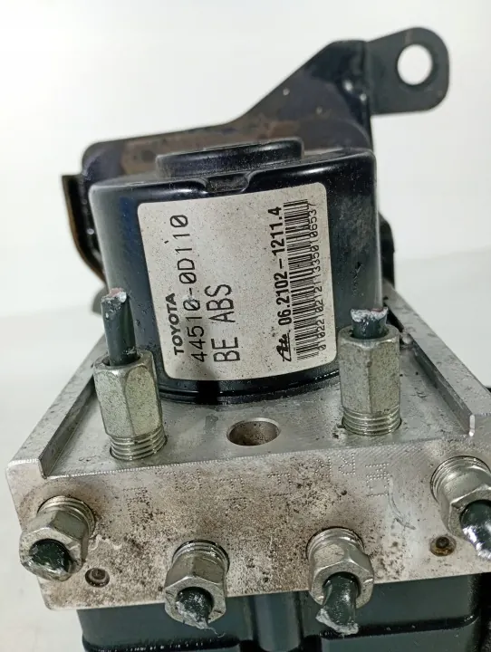 Toyota Yaris II ABS-pumppu OEM M2 DOM 00020717 image 3