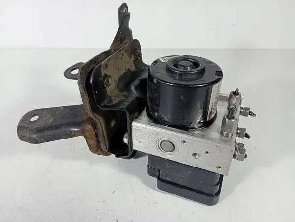 Toyota Yaris II ABS-pumppu OEM M2 DOM 00020717 image 4