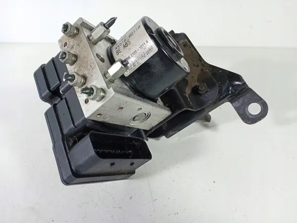 Toyota Yaris II ABS-pumppu OEM M2 DOM 00020717 image 5