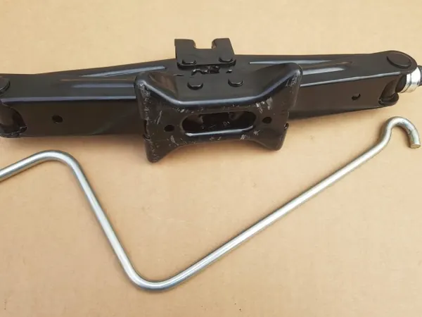 Toyotan nostotanko OEM Lewarek Auris II 12-18 image 3