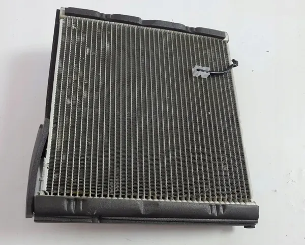 Toyota RAV4 ilmastointihöyrystin OEM J2842 - Käytetty image 5