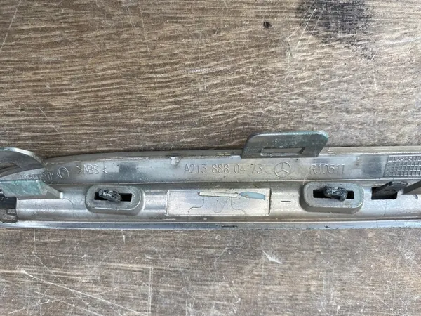 Ensemble de chrome de calandre Mercedes E 213 image 5