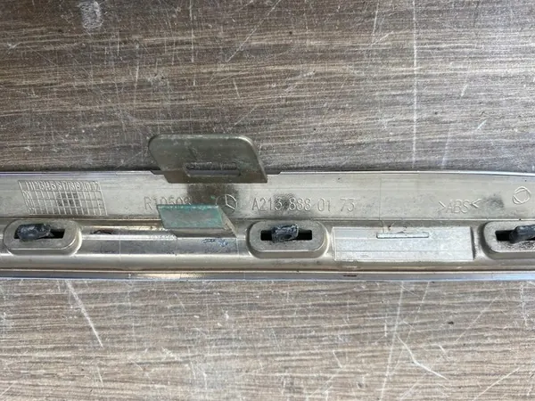 Ensemble de chrome de calandre Mercedes E 213 image 6