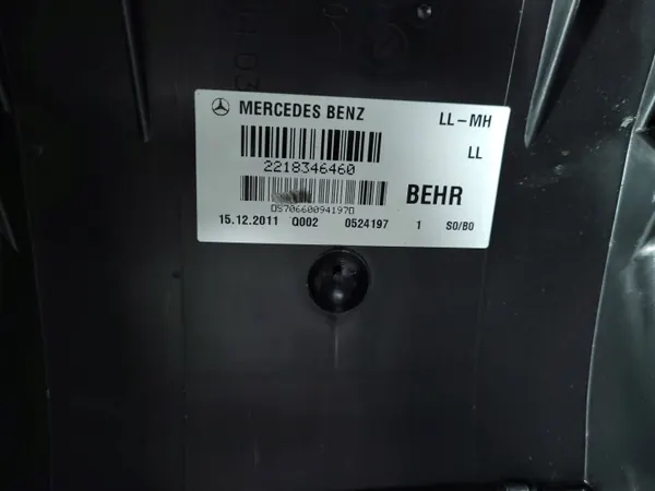Núcleo do aquecedor Mercedes W221 OEM A2218346460 image 6
