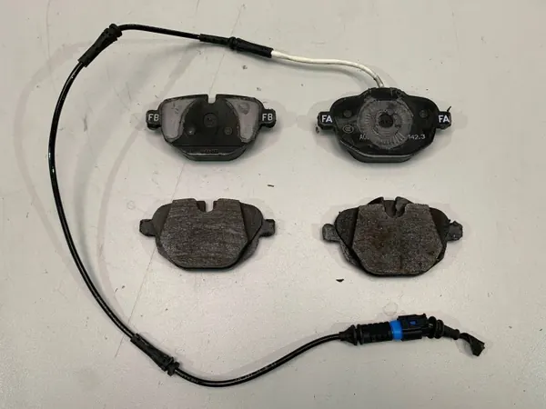 OEM 6892641 Taka jarrupalat BMW X4/X3:lle image 2