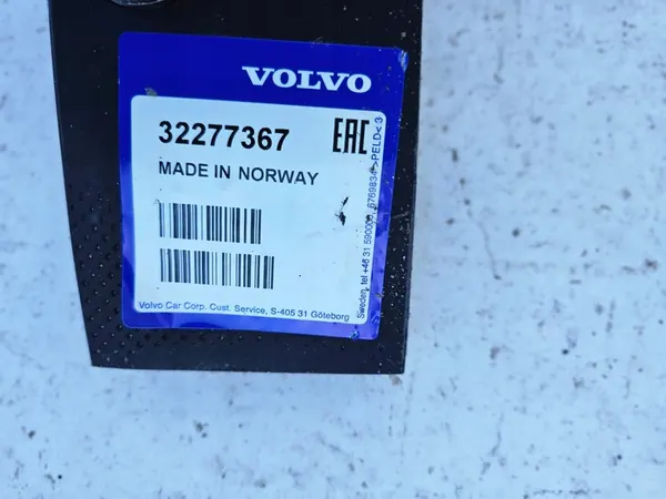 Etupuskuri Volvo XC60 II 2017+ OEM 32277367 image 9