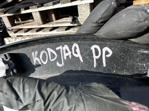 Skoda Kodiaq Oikea Etulokasuoja 565854732 image 6