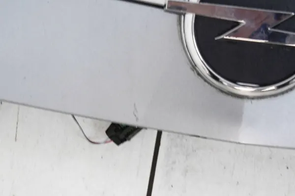 Opel Insignia A Tavaratilan Kannenvarsi OEM TBS27147 image 6