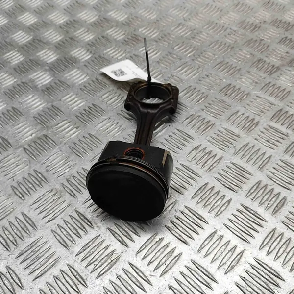 Audi A4 Kolv 1.8L 120kw 2003 OEM 06A198401 image 2