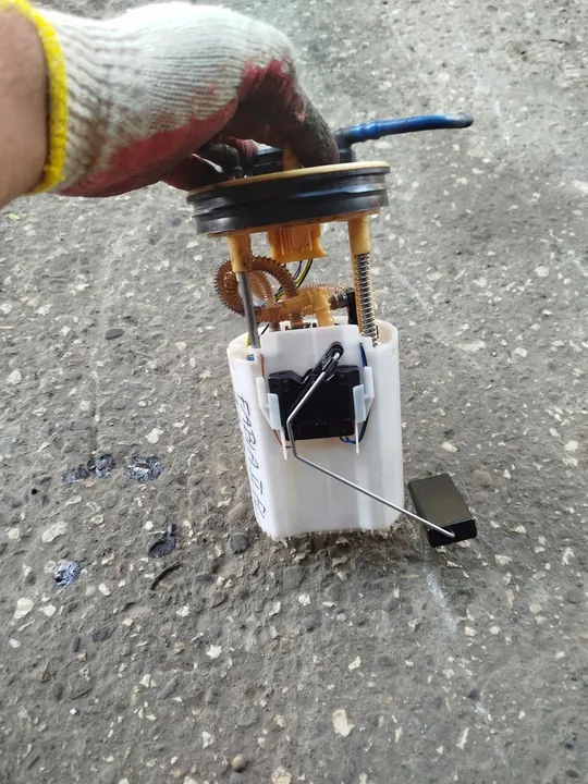 Brandstofpomp Fabia Polo 1.2 1.4 TDI image 2