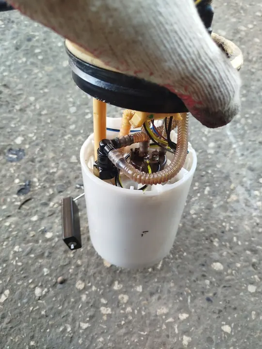 Brandstofpomp Fabia Polo 1.2 1.4 TDI image 7