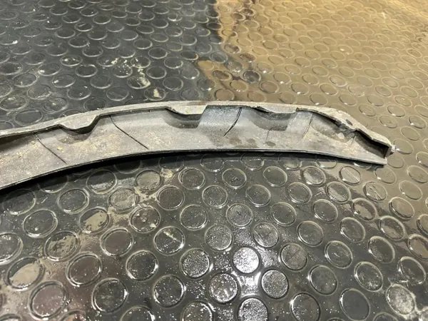 Kia Ceed II Framstötskåpsspoiler OEM 86591-A2600 image 5