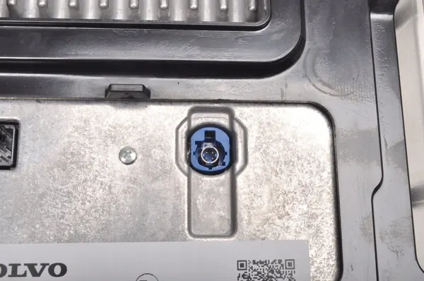 Volvo XC90 II Navigationsbildschirm OEM 31466781 image 8