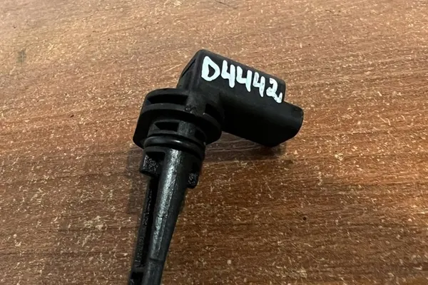 Luftmassenmesser CITROËN C5 II BREAK 96554327 image 2