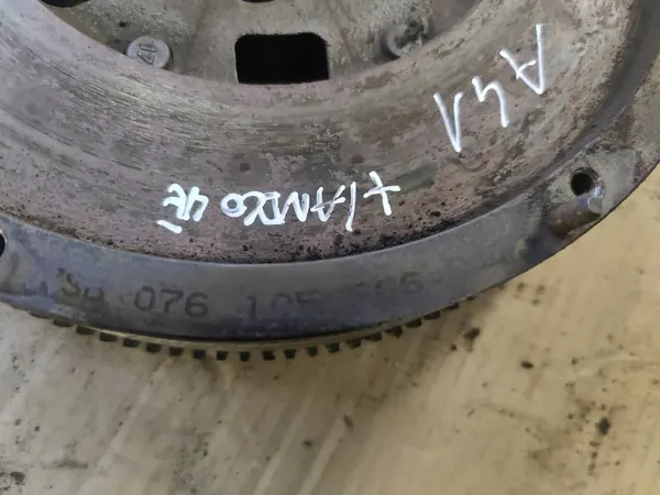 VW CRAFTER 2.5TDI Volante de Dupla Massa 076105266C image 2