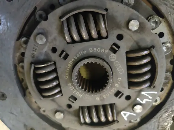 VW CRAFTER 2.5TDI Volante de Dupla Massa 076105266C image 3