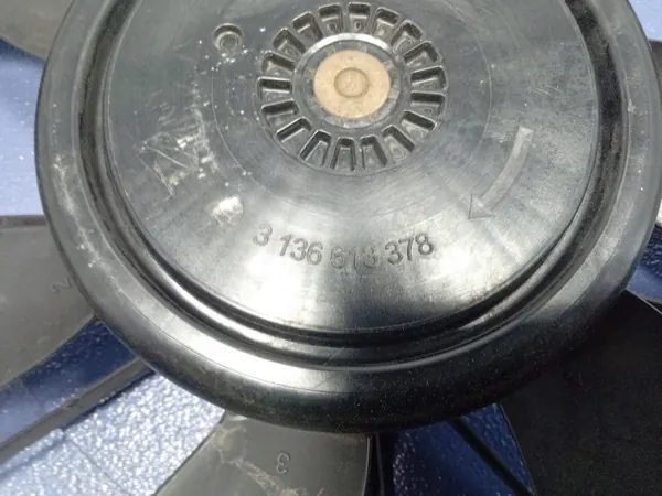 Mercedes W246 Kühlerlüfter OEM A2465000064 - Gebraucht image 5