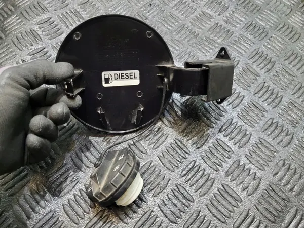 Bränslelucktapp OEM 71610-34001 för SsangYong Korando III image 3