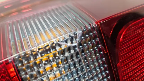 Luz trasera izquierda VW Amarok EU Org image 6