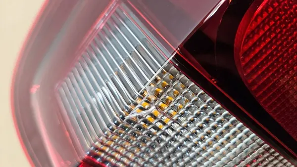 Luz trasera izquierda VW Amarok EU Org image 7