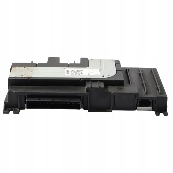 Audi A3 8V Bang & Olufsen Äänenvahvistin OEM 8V0035465C image 7