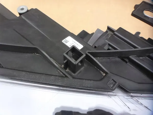 AUDI Q3 8U0 Faro Derecho Bi-Xenón LED ZKW image 7