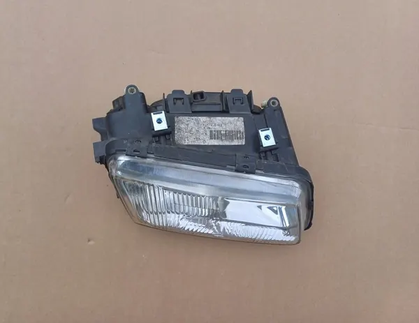 AUDI A3 8L 96- Faro derecho H4+H7 OEM HELLA image 3