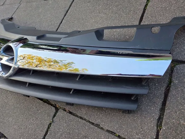 OPEL ASTRA H GTC Front Chrome Grille OEM 13241968 image 6