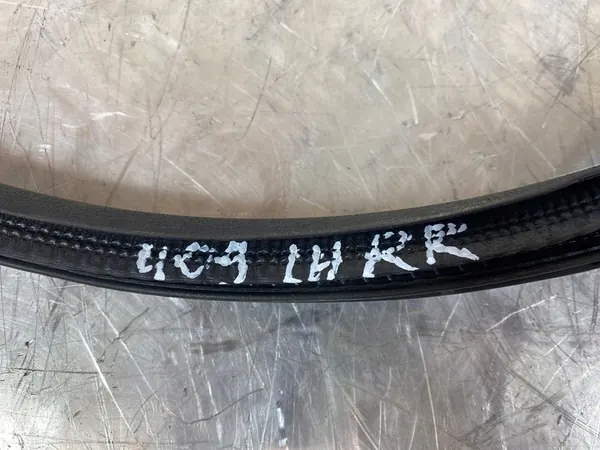 Vedação da porta traseira Honda CR-V 2025 OEM FOB52414 image 2