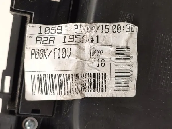 OEM 84631A2100 Prise USB AUX Console Kia Ceed II image 7